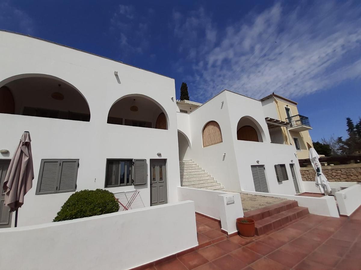Sorina Beloved Rooms Spetses Town ภายนอก รูปภาพ