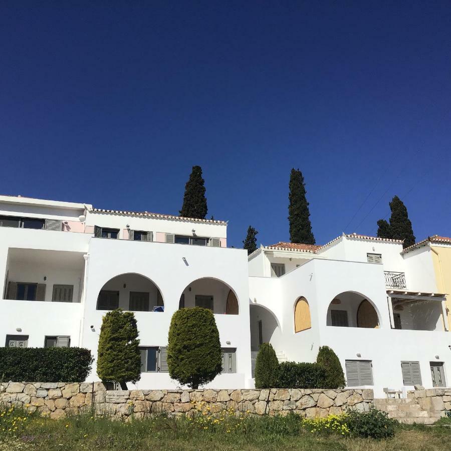 Sorina Beloved Rooms Spetses Town ภายนอก รูปภาพ